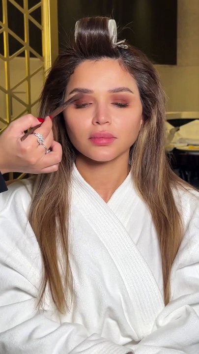 نهى نبيل بفستان زفاف في أحدث ظهور لها