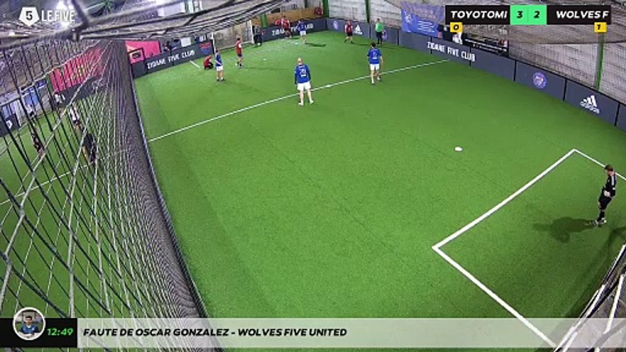 Faute de OSCAR GONZALEZ - WOLVES FIVE UNITED