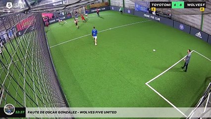 Faute de OSCAR GONZALEZ - WOLVES FIVE UNITED