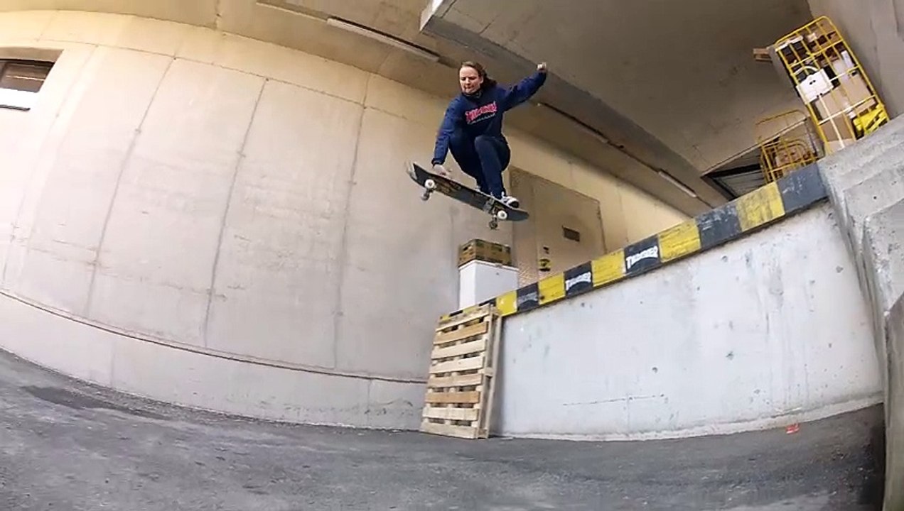 Skateboard, Anne auf der Laderampe