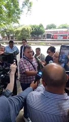 El abogado de Santos Clemente Vera esperando su liberación