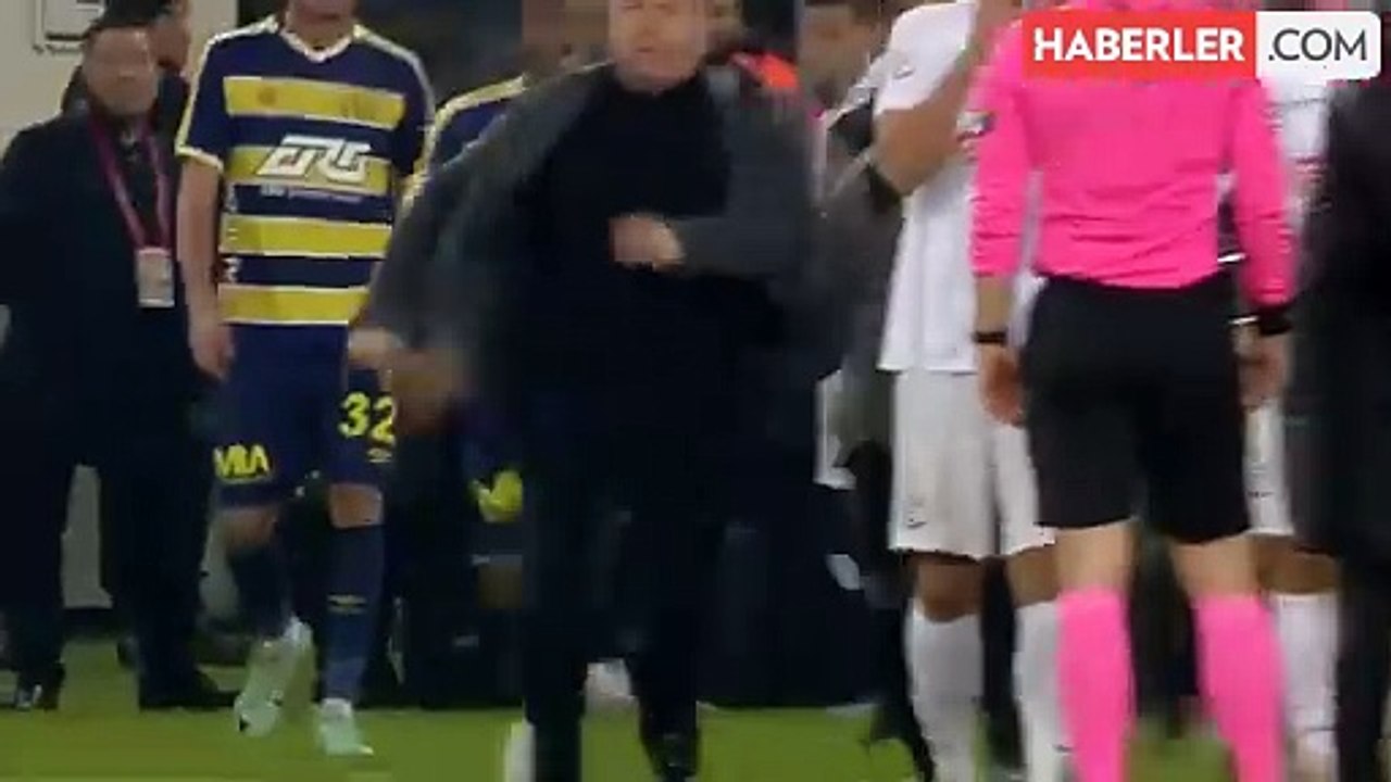 Hakem Halil Umut Meler'e yumruklu ve tekmeli saldırıda 2 kişi gözaltına alındı