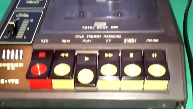 Marantz Superscope C 170. Portable tape cassette recorder. Year 1978