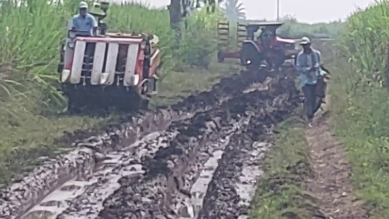 Tractor videos at deep muddy bad road // how to drive tractor on muddy water road
