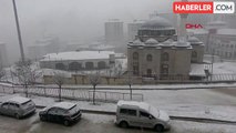 Hakkari'de Kar Yağışı: Yüksekova Beyaza Büründü