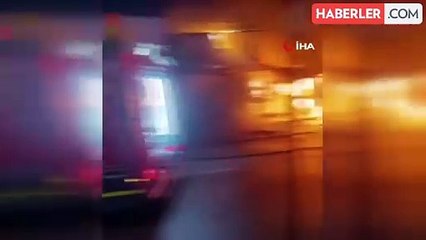 İzmir'de ayakkabıcı dükkanında çıkan yangın kontrol altına alındı