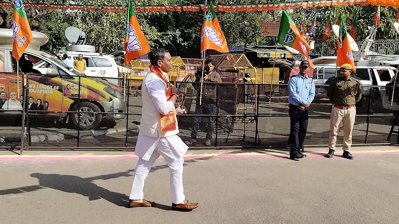 Rajasthan New CM Announcement: विधायक दल की बैठ...