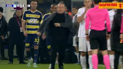 Turquie: L’arbitre d'une rencontre du championnat de football roué de coups par plusieurs hommes, dont le président du club d'Ankaragücü - Le championnat de première division suspendu jusqu'à nouvel ordre - VIDEO