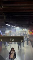 Humo y olor a quemado en la estación del Clot de Barcelona
