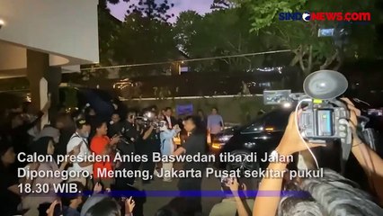 Mampir ke Rumah Pemenangan, Anies Sapa Warga yang Gelar Nobar Debat Capres