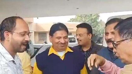 उज्जैन: मोहन यादव के CM बनने पर विक्रम विश्वविद्यालय में जश्न,बांटी मिठाइयां