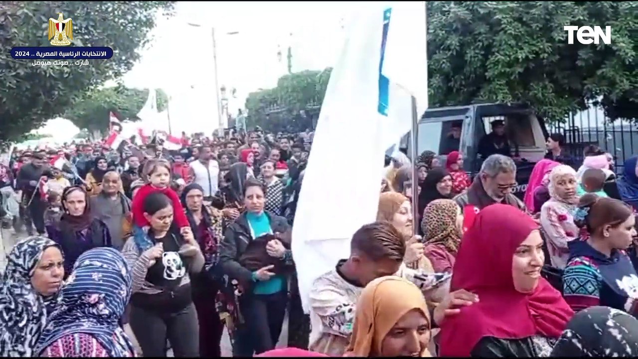 الآلاف يشاركون في مسيرات حاشدة بالمنيا احتفالا بالعرس الانتخابي