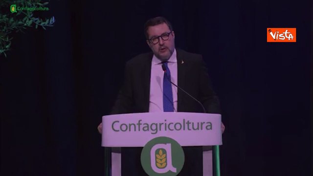 Salvini: Non ho bisogno di qualcuno che mi dica che sono dimagrito e anche biondo