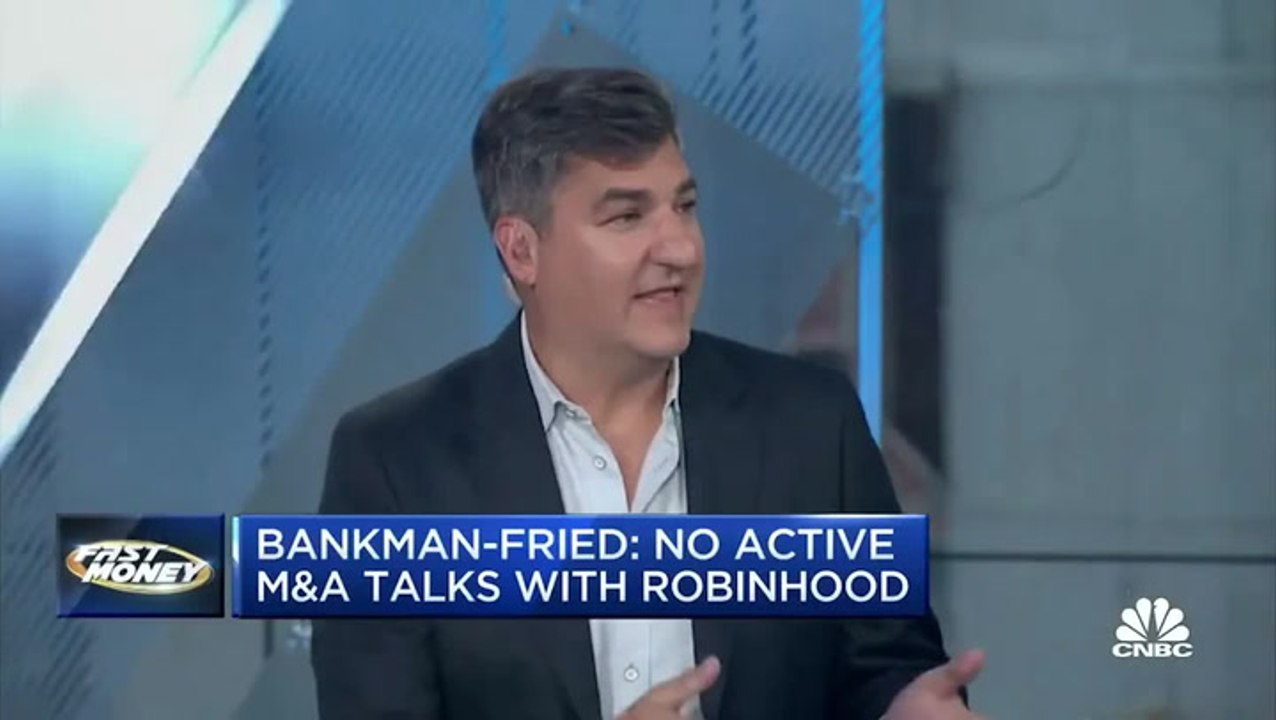 Dan Breaks Down Nike Earnings & FTX in Talks to Buy Robinhood