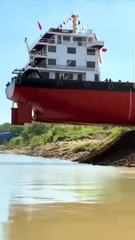 Mise à l'eau d'un navire... toujours impressionnant
