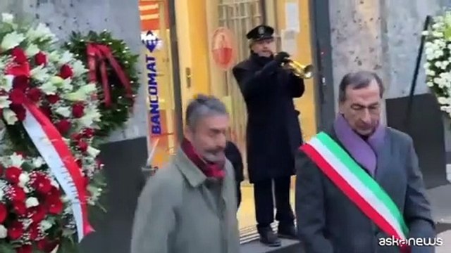 Milano ricorda la strage di piazza Fontana di 54 anni fa