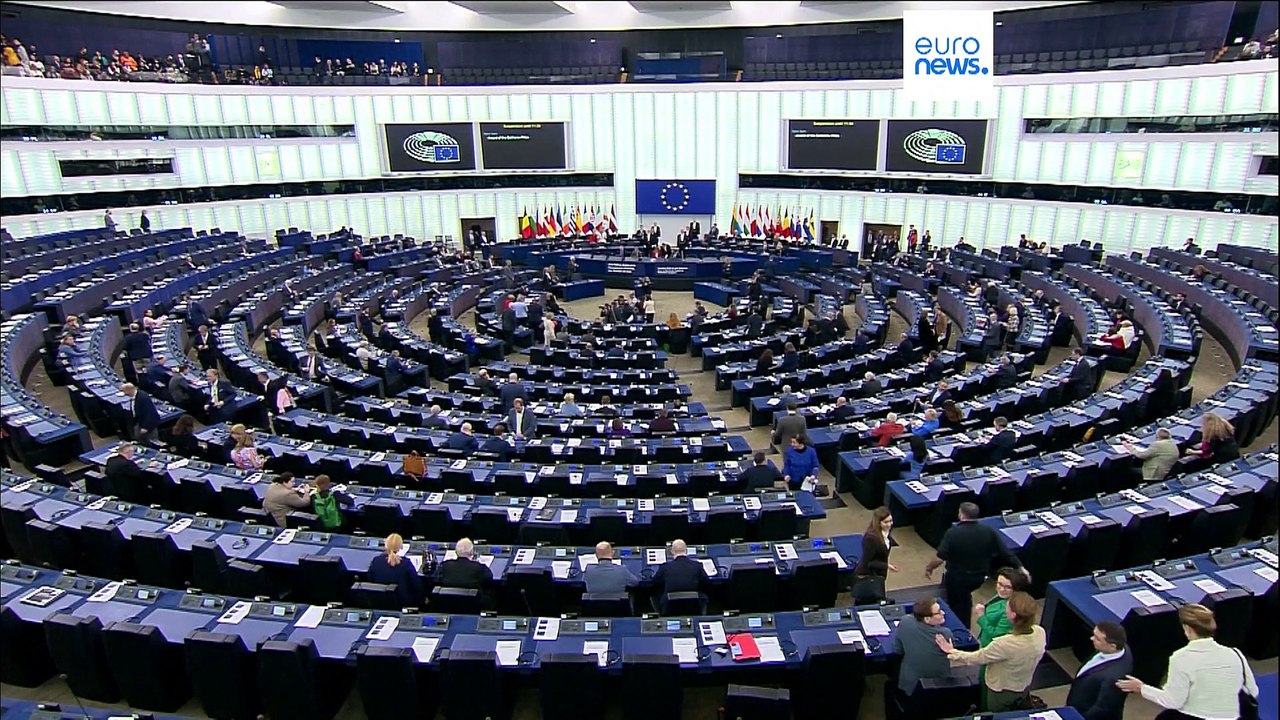 Parlamento Europeu presta homenagem a Mahsa Amini e às mulheres do Irão