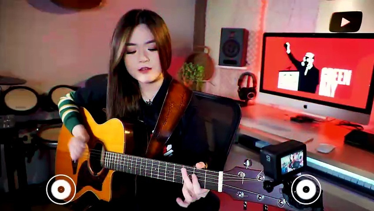 (Green Day) American Idiot - Fingerstyle Guitar Cover _ Josephine Alexandra