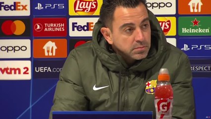 Xavi bromea sobre el "en construcción" también de Van Bommel y su Amberes
