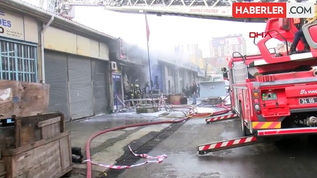 Başakşehir'de Oto Yedek Parça Dükkanında Yangın Çıktı