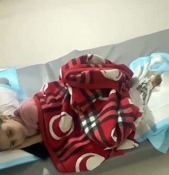 Niñas heridas en el hospital Al Awda