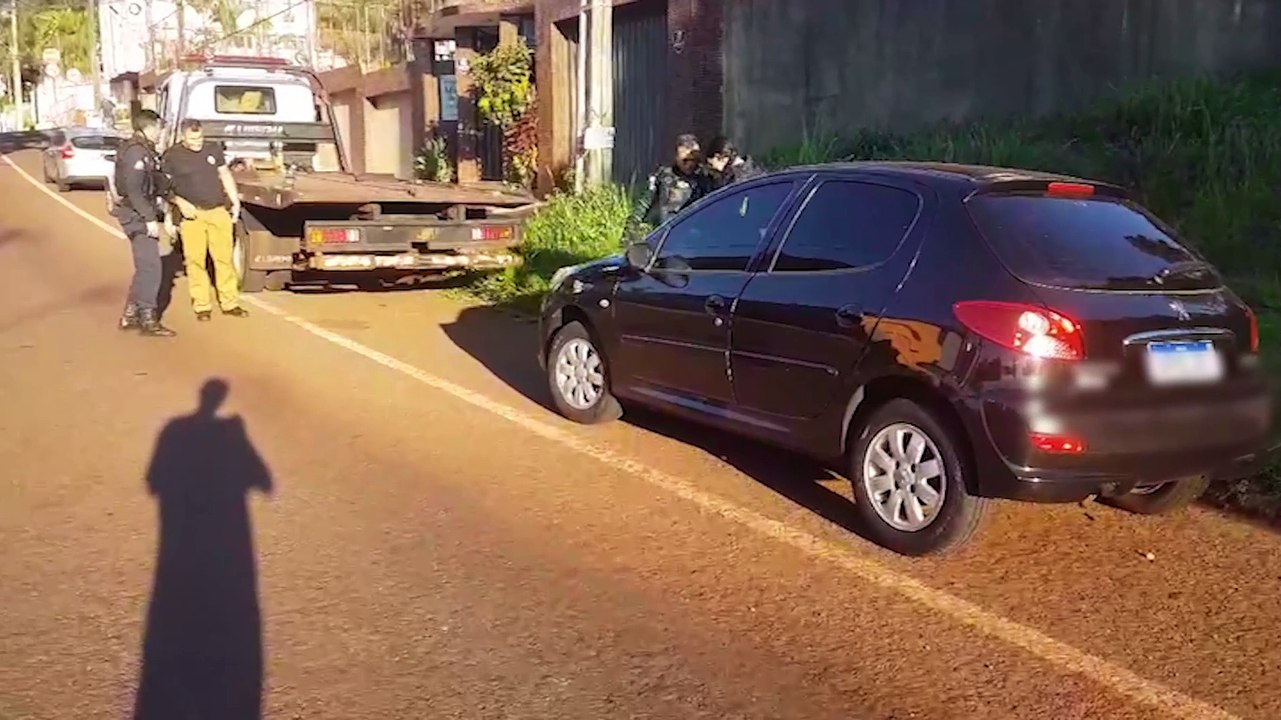 Veículo furtado no Centro é recuperado no Country