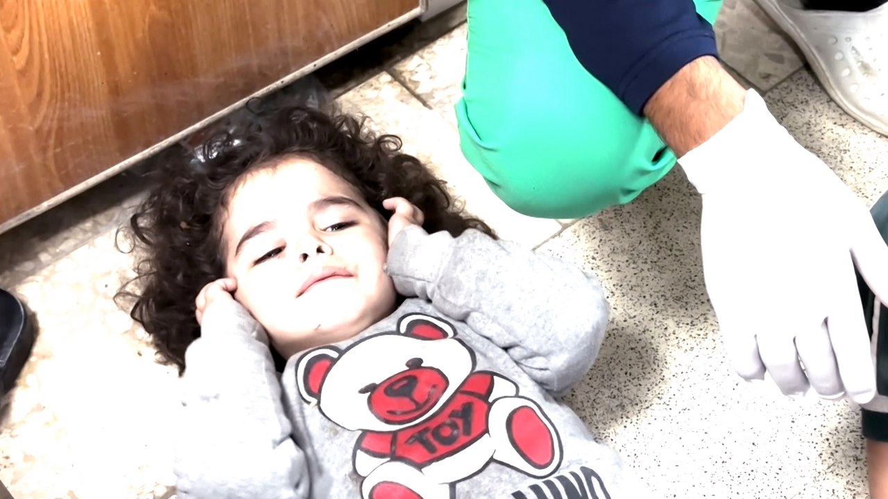 شهيدة وعدد من الإصابات في استهداف شقة سكنية بمخيم النصيرات وسط غزة