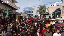 Palestinese ucciso in Cisgiordania, molte persone marciano per le strade di Azzun