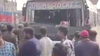 मुजफ्फरपुर: बेकाबू बस ने दो लोगों को रौंदा, लोगों ने सड़क जाम कर किया बवाल