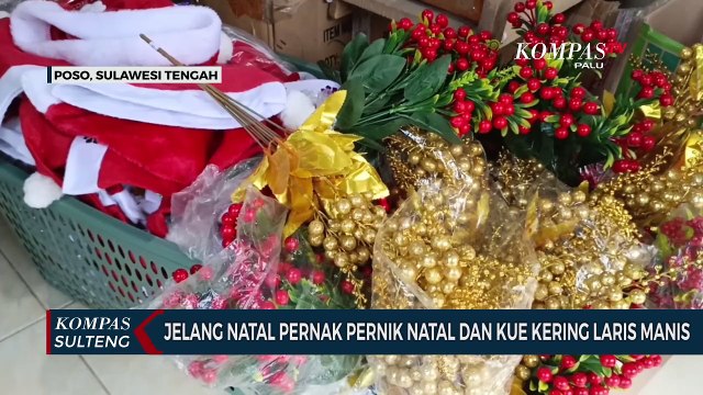 Jelang Natal dan Tahun Baru Pernak Pernik dan Kue Kering Laris Manis