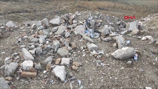 Burdur Gölü kenarına yine moloz ve atık döküldü