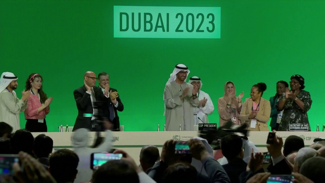 COP28 : les pays du monde entier approuvent l'appel historique à une «transition» hors des énergies fossiles