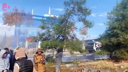 Özak Tekstil direnişi 17'nci gününde... Jandarma işçilere tazyikli su sıktı: 20 işçi gözaltına alındı