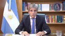 El ministro de Economía Luis Caputo anuncia un paquete de medidas de ajuste fiscal y fija el dólar en 800 pesos