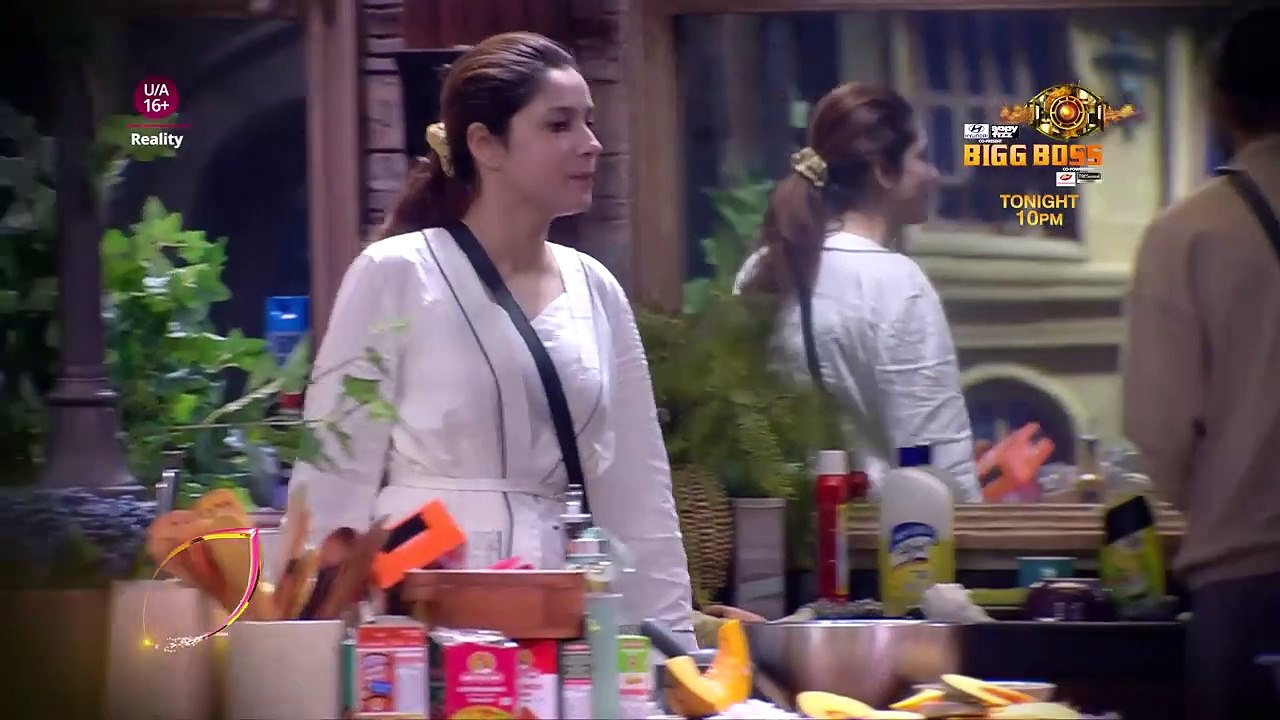 Vicky And Ankita At It Again _ Bigg Boss 17