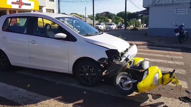 Mulher quebra a perna em grave acidente no Cascavel Velho