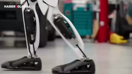 Tesla, otomobil üretiminde kullanacağı yeni Optimus Gen 2'yi tanıttı