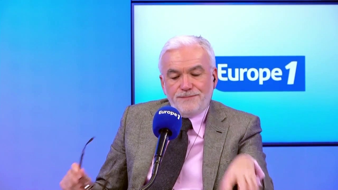 Pascal Praud et vous - Polémique sur la station de métro Serge-Gainsbourg : «On vit dans une époque de débiles où on ne peut plus rien faire», fustige un auditeur