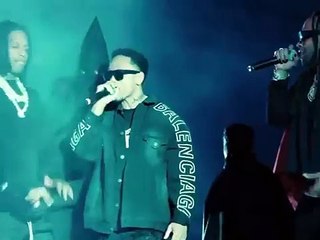 Kanye West cantó vistiendo una túnica del Ku Klux Klan y desató una nueva polémica