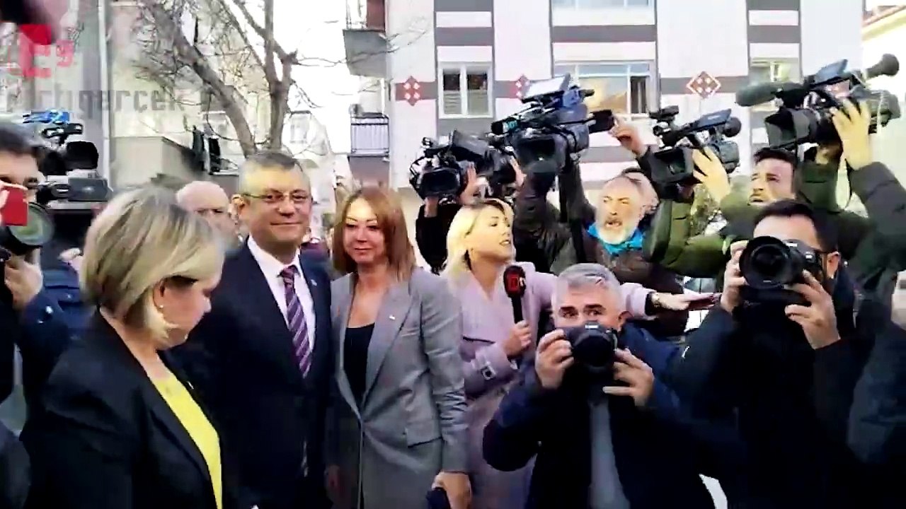 Özgür Özel’in DEM Parti ziyareti başladı: Görüşmede yerel seçimler ve olası işbirliği konusunun gündemde