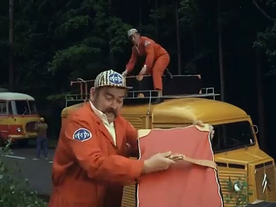 9._pan_tau_auf_reisen_(23.04.1972).mp4 (360p)
