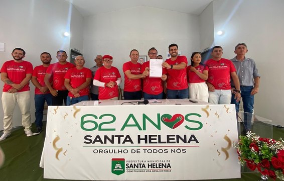 Nos 62 anos de Santa Helena, prefeito entrega obras e assina ordem para construir portal da cidade