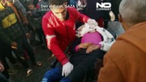 I palestinesi feriti arrivano all'ospedale Al-Aqsa, le immagini shock
