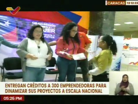 MinMujer entrega certificados a 300 féminas por participar en diferentes programas de formación