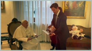 Intercambio de afectuosos mensajes entre Su Santidad el Papa Francisco y Víctor González Dr. Simi.