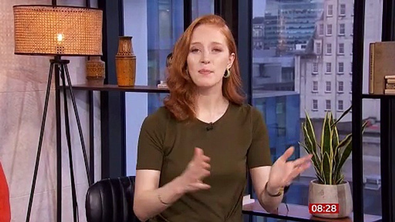 Iona Bain - Morning Live - 20/11/13