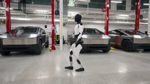 Tesla yeni robotunu tanıttı