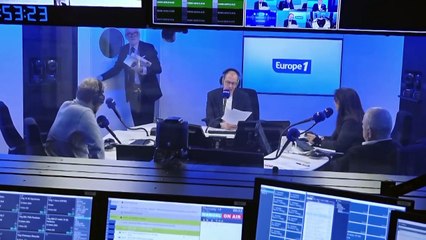 Download Video: Compromis sur la loi Immigration et l'accord de la COP28 : le zapping politique de Dimitri Vernet