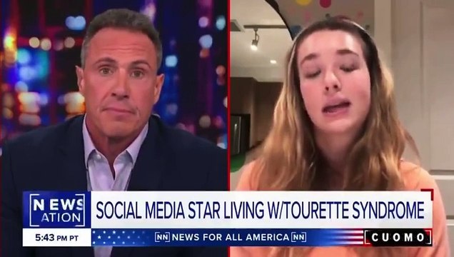 Jornalista não contém riso em entrevista com jovem com síndrome de Tourette