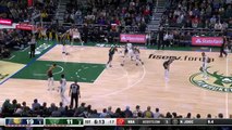 Giannis makes unbelievable dunk on record-breaking night